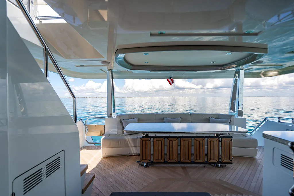 2020 Ocean Alexander 84 R Image Thumbnail #8