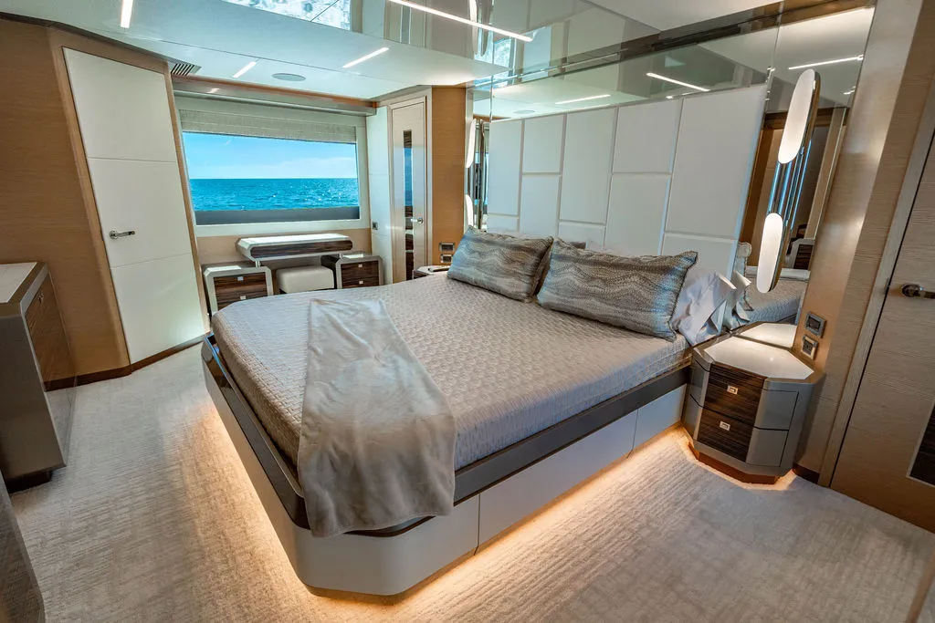 2020 Ocean Alexander 84 R Image Thumbnail #23