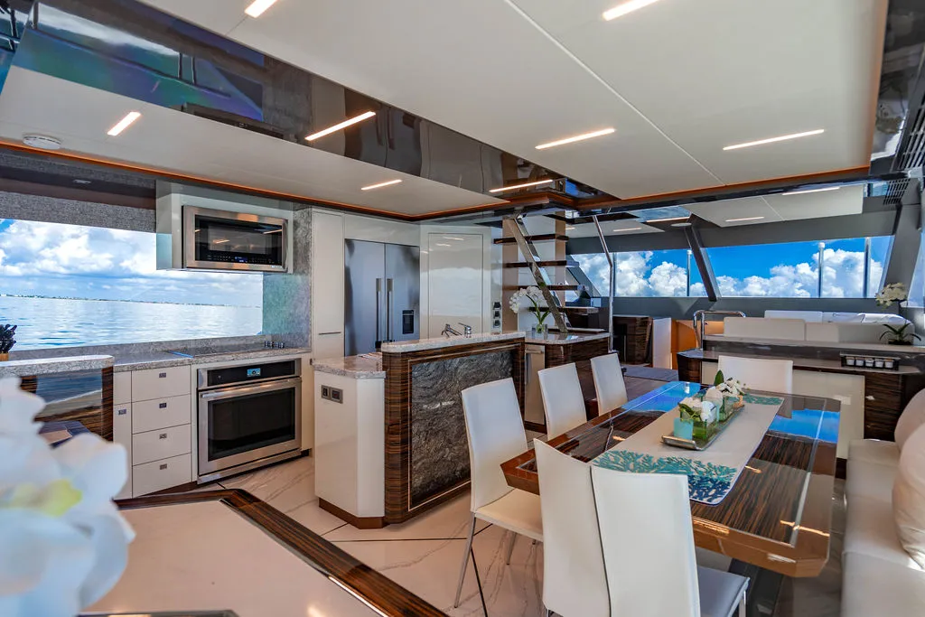 2020 Ocean Alexander 84 R Image Thumbnail #12