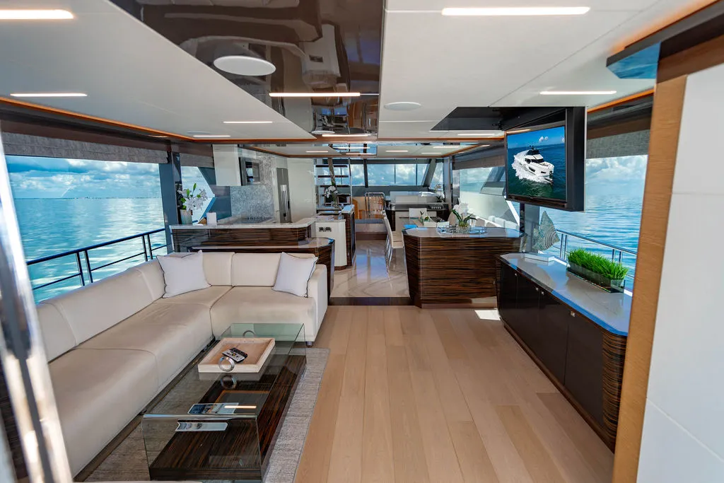 2020 Ocean Alexander 84 R Image Thumbnail #9