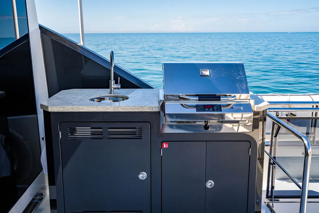 2020 Ocean Alexander 84 R Image Thumbnail #50