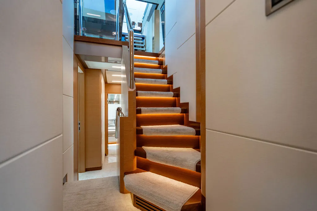 2020 Ocean Alexander 84 R Image Thumbnail #40