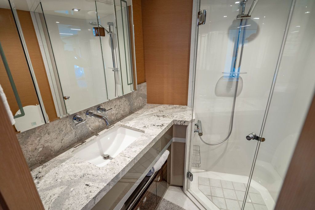 2020 Ocean Alexander 84 R Image Thumbnail #36