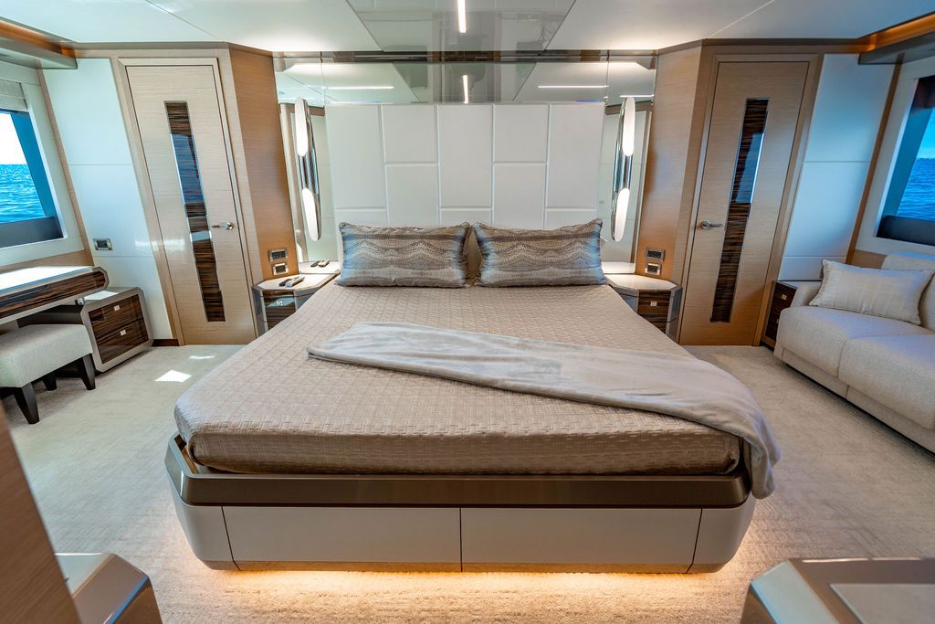 2020 Ocean Alexander 84 R Image Thumbnail #21