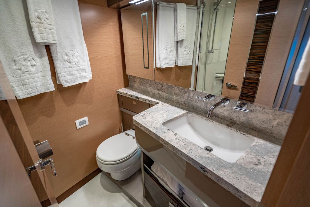 2020 Ocean Alexander 84 R Image Thumbnail #34