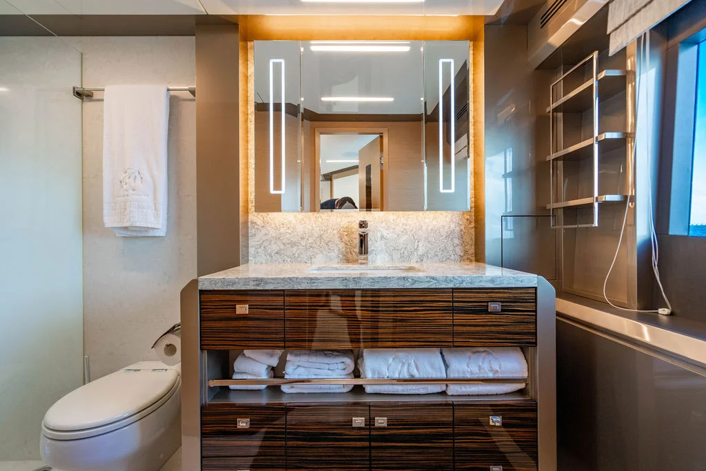 2020 Ocean Alexander 84 R Image Thumbnail #28