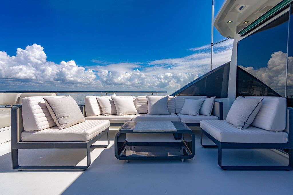 2020 Ocean Alexander 84 R Image Thumbnail #51