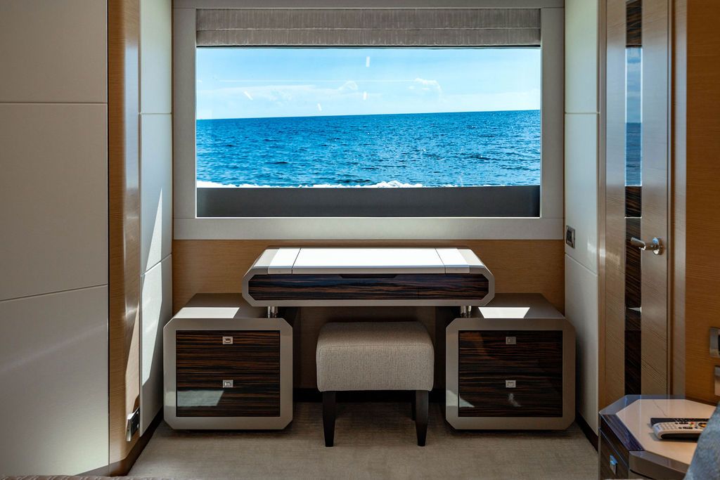 2020 Ocean Alexander 84 R Image Thumbnail #25