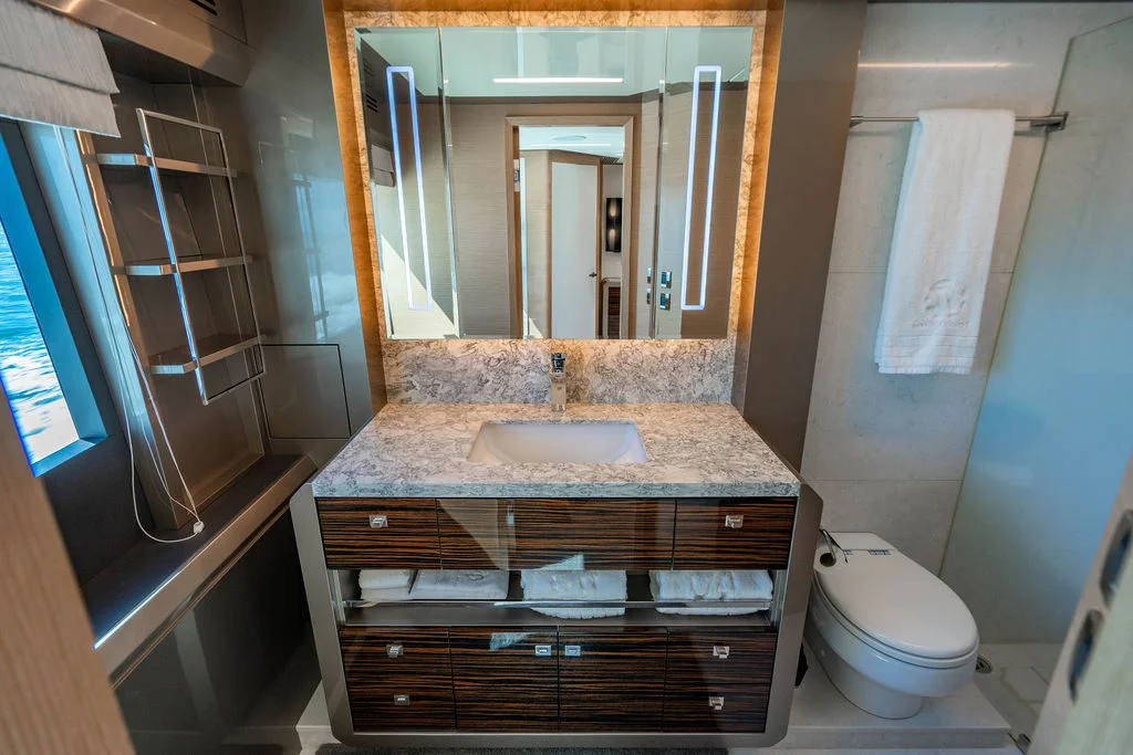 2020 Ocean Alexander 84 R Image Thumbnail #26