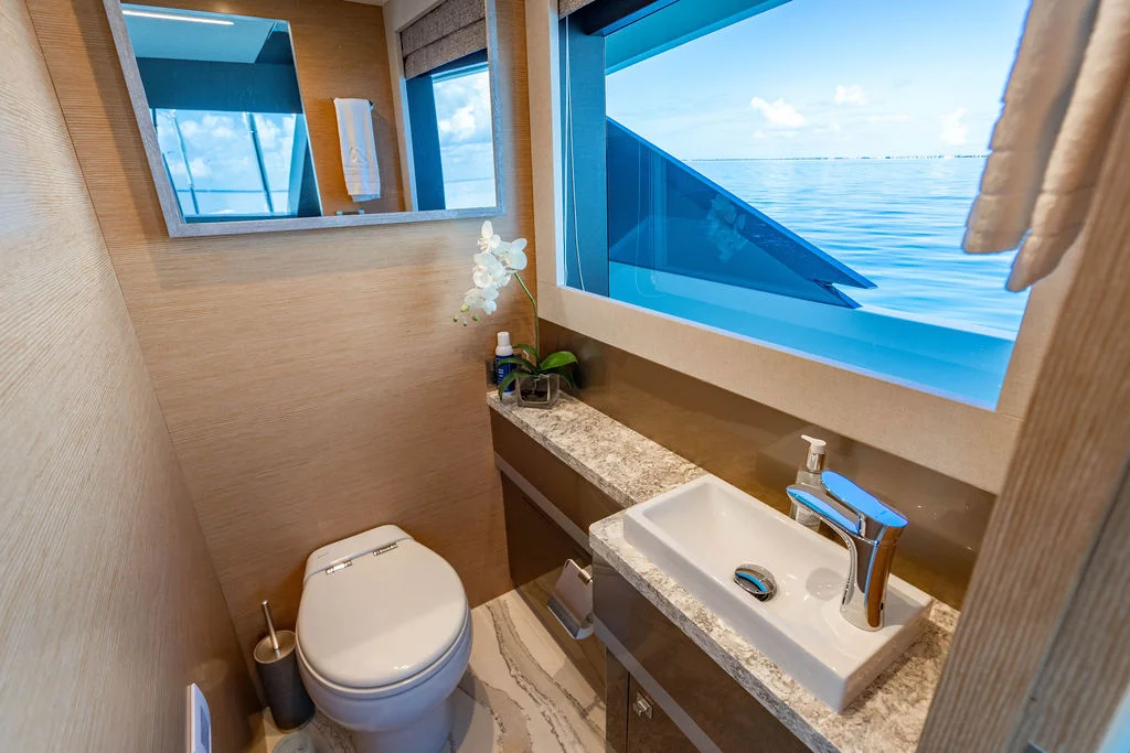 2020 Ocean Alexander 84 R Image Thumbnail #19