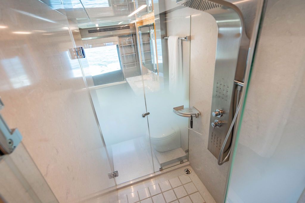 2020 Ocean Alexander 84 R Image Thumbnail #29