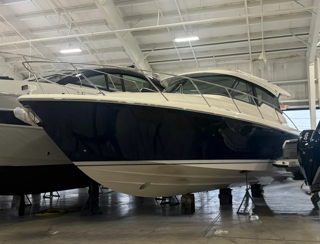 2026 Tiara Yachts 43 LE Image Thumbnail #1