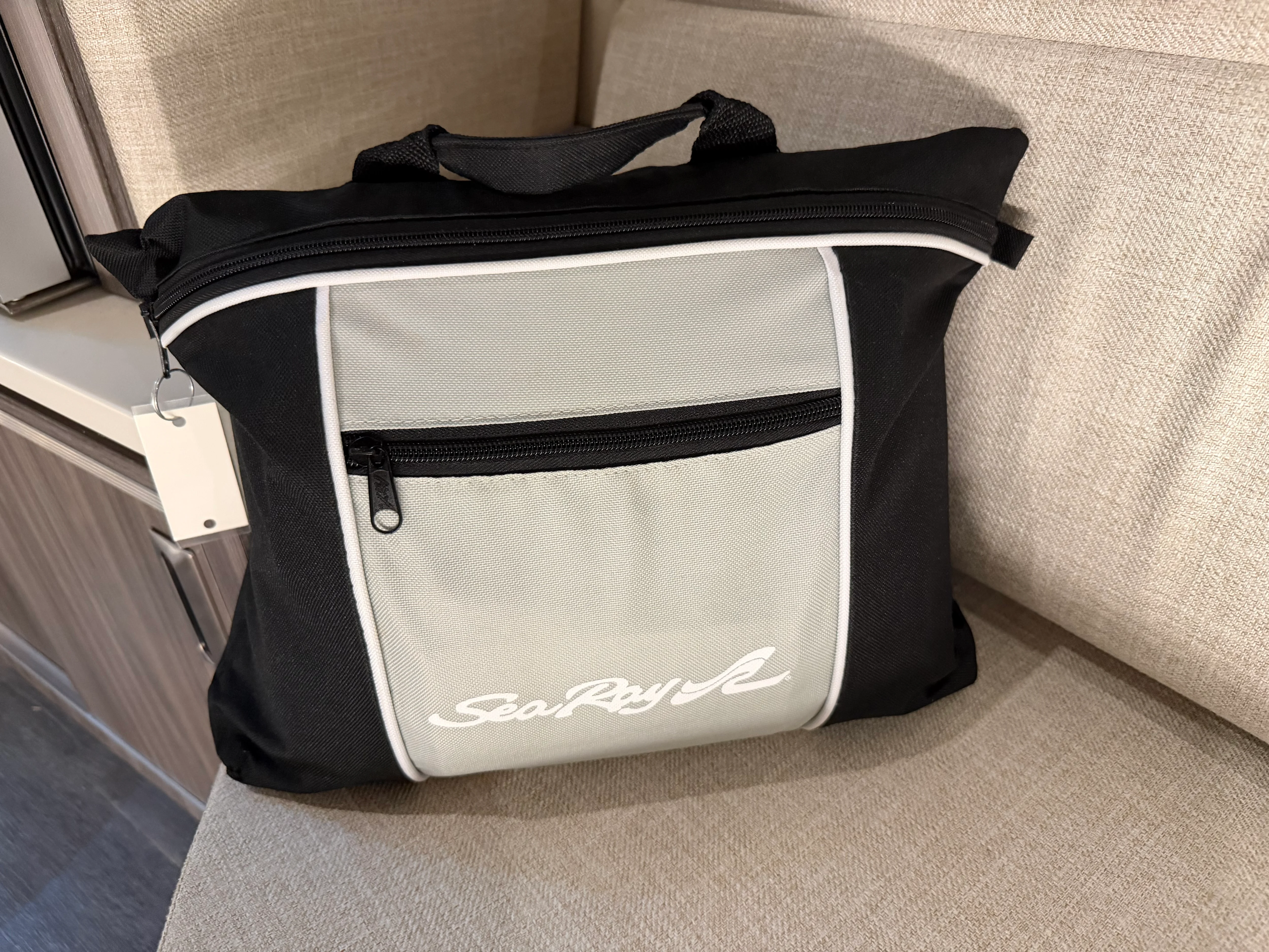 2023 Sea Ray 320 SUNDANCER OB Image Thumbnail #31