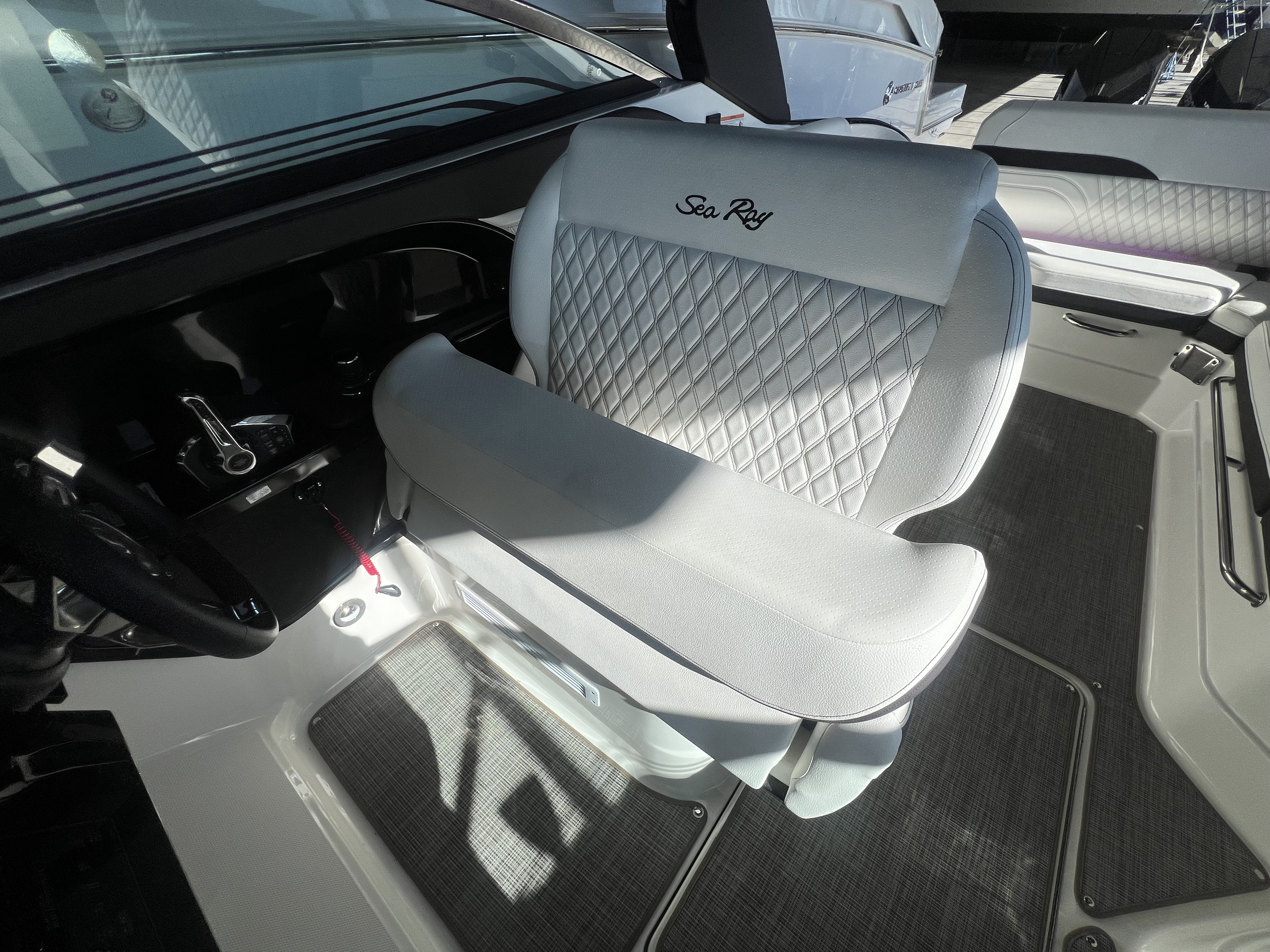 2024 Sea Ray 280 SLX OB Image Thumbnail #9