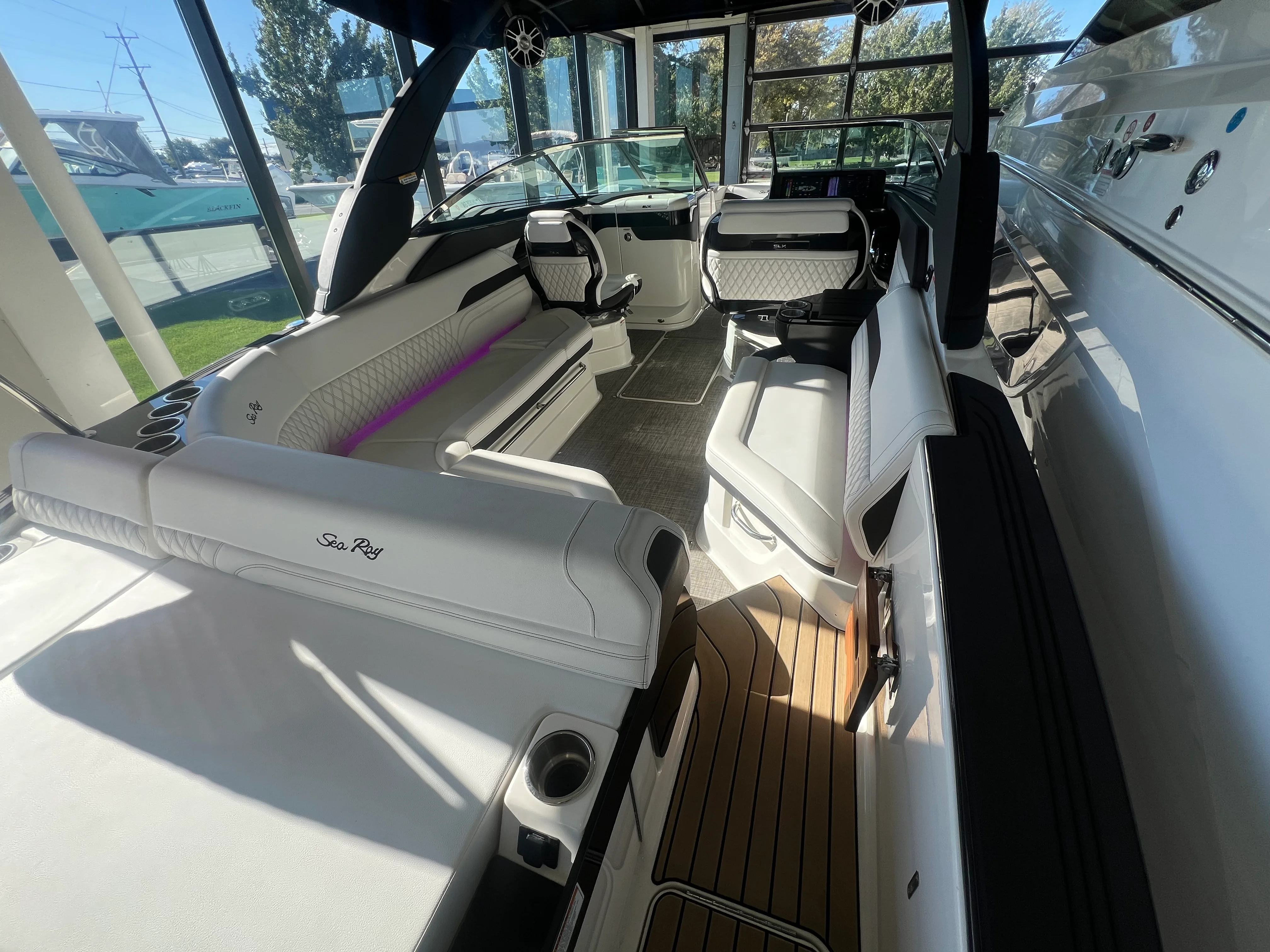 2024 Sea Ray 280 SLX OB Image Thumbnail #2