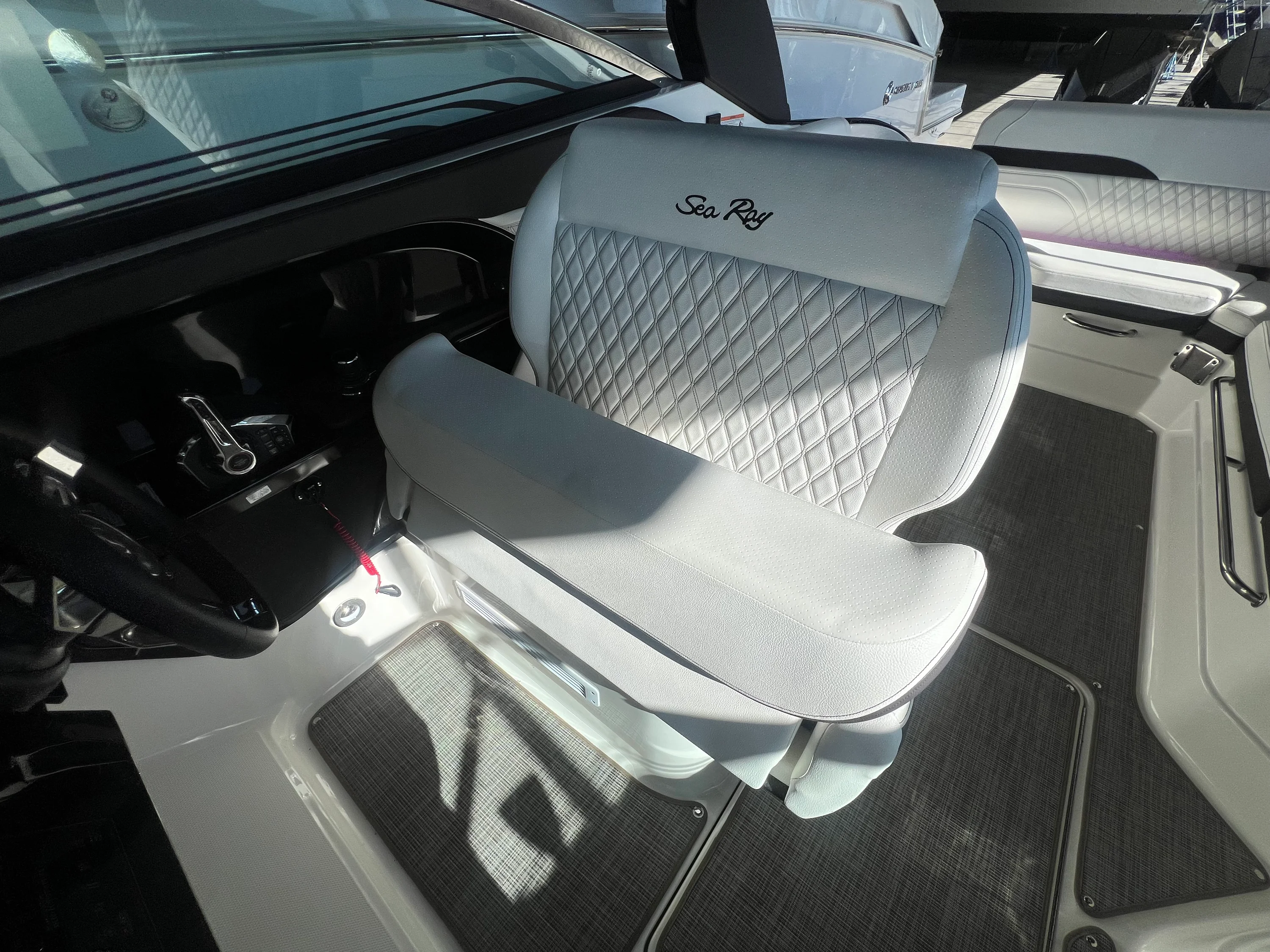 2024 Sea Ray 280 SLX OB Image Thumbnail #9