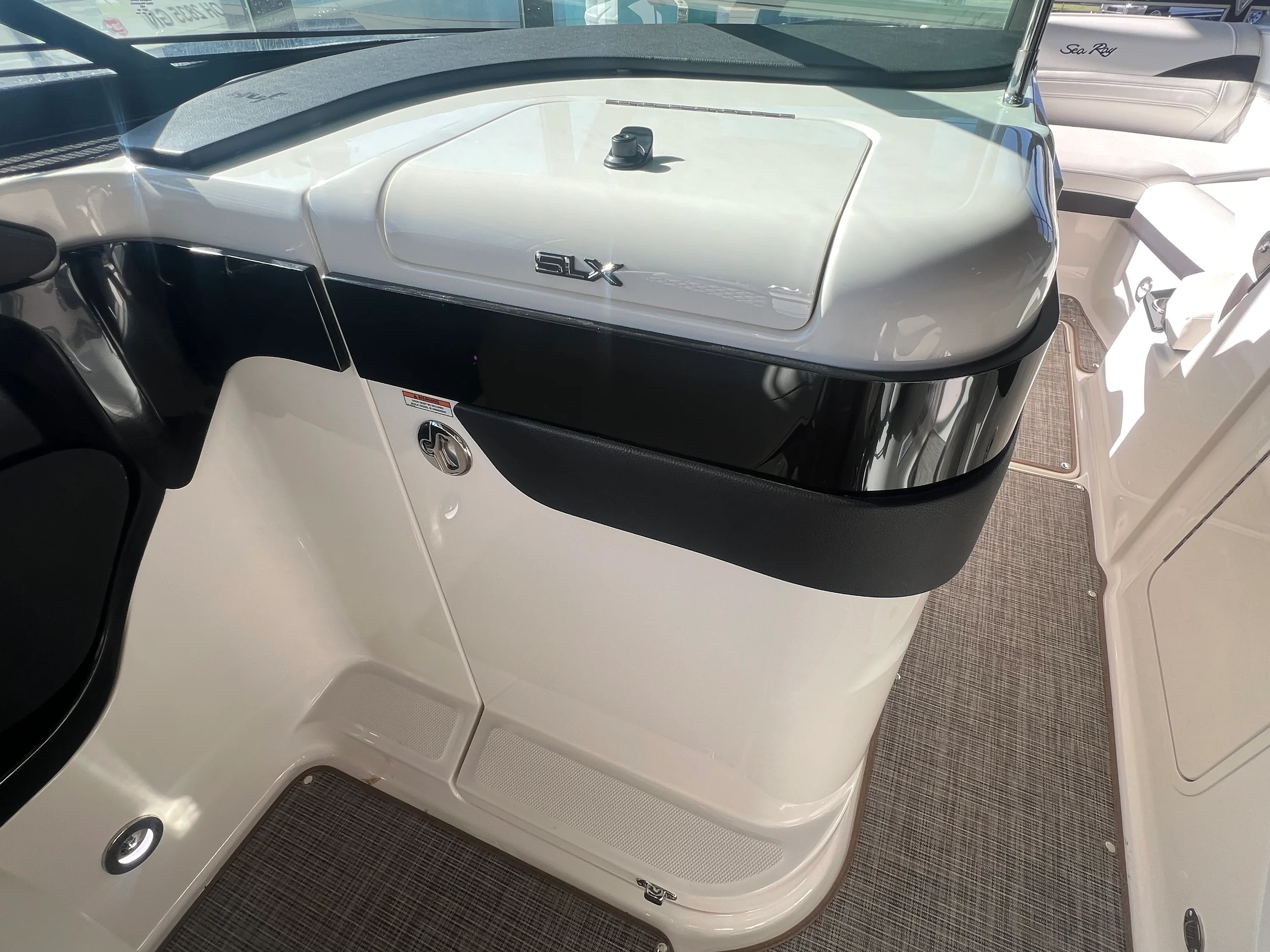 2024 Sea Ray 280 SLX OB Image Thumbnail #21