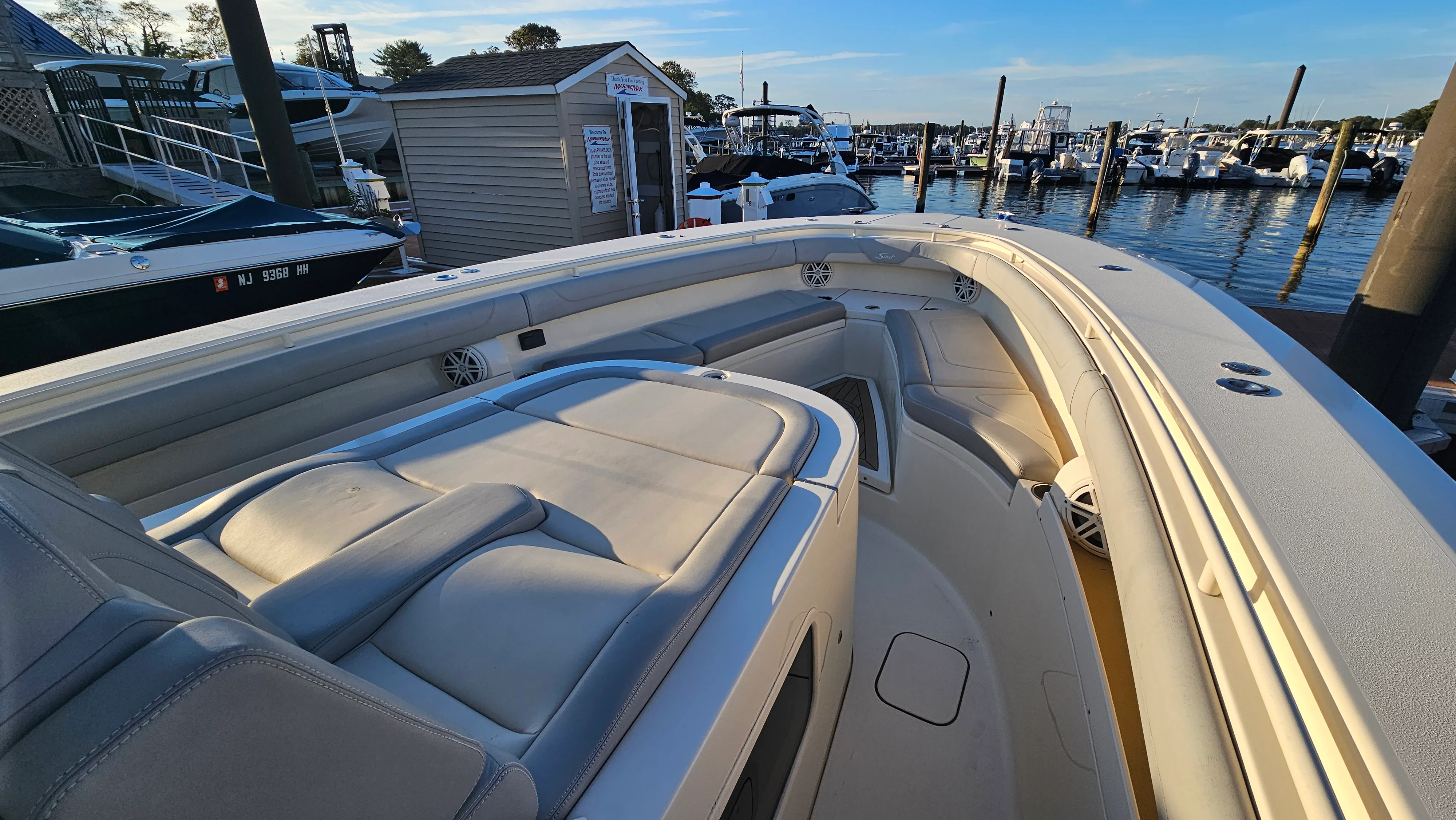 2019 Scout 355 LXF Image Thumbnail #7