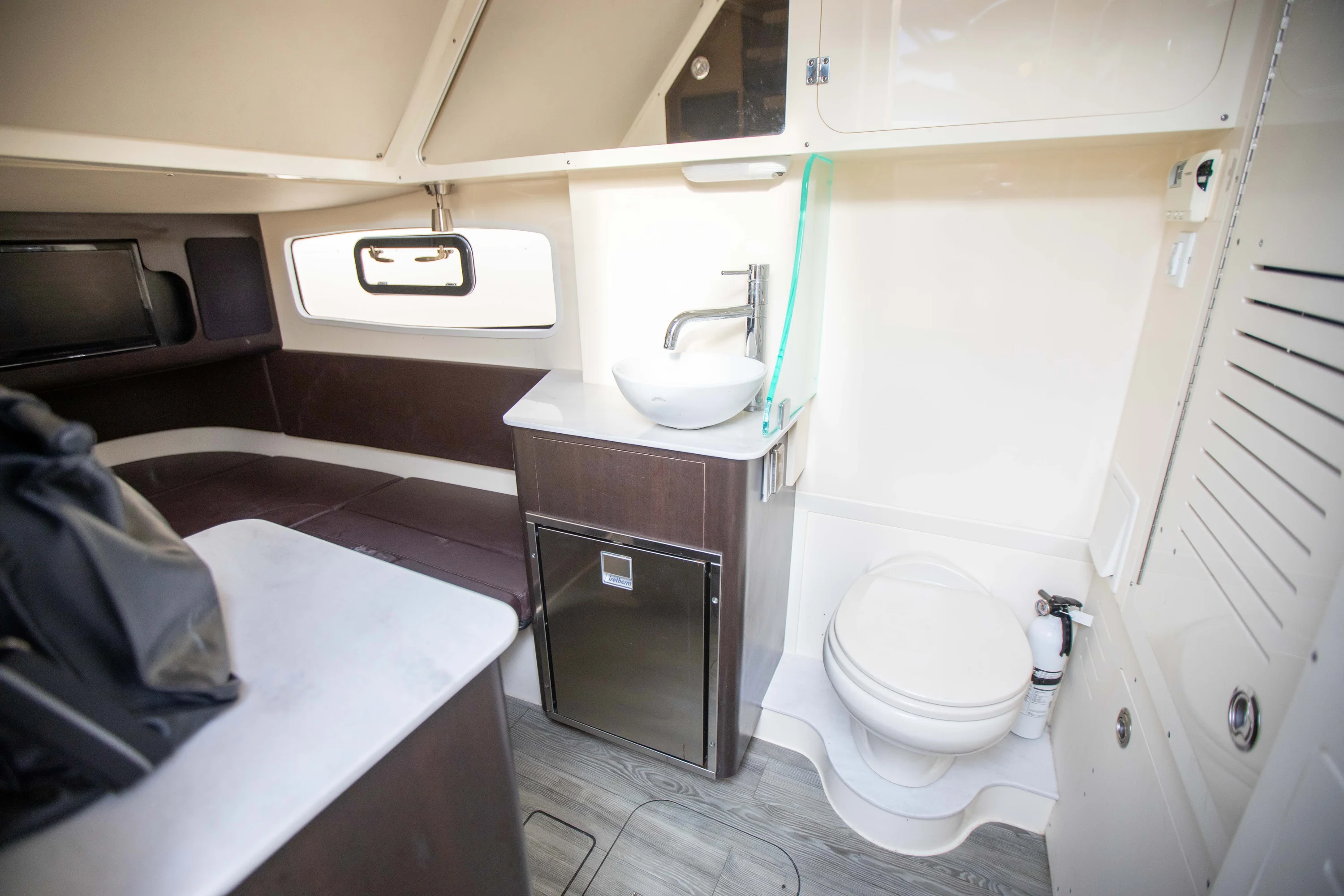 2019 Scout 355 LXF Image Thumbnail #24