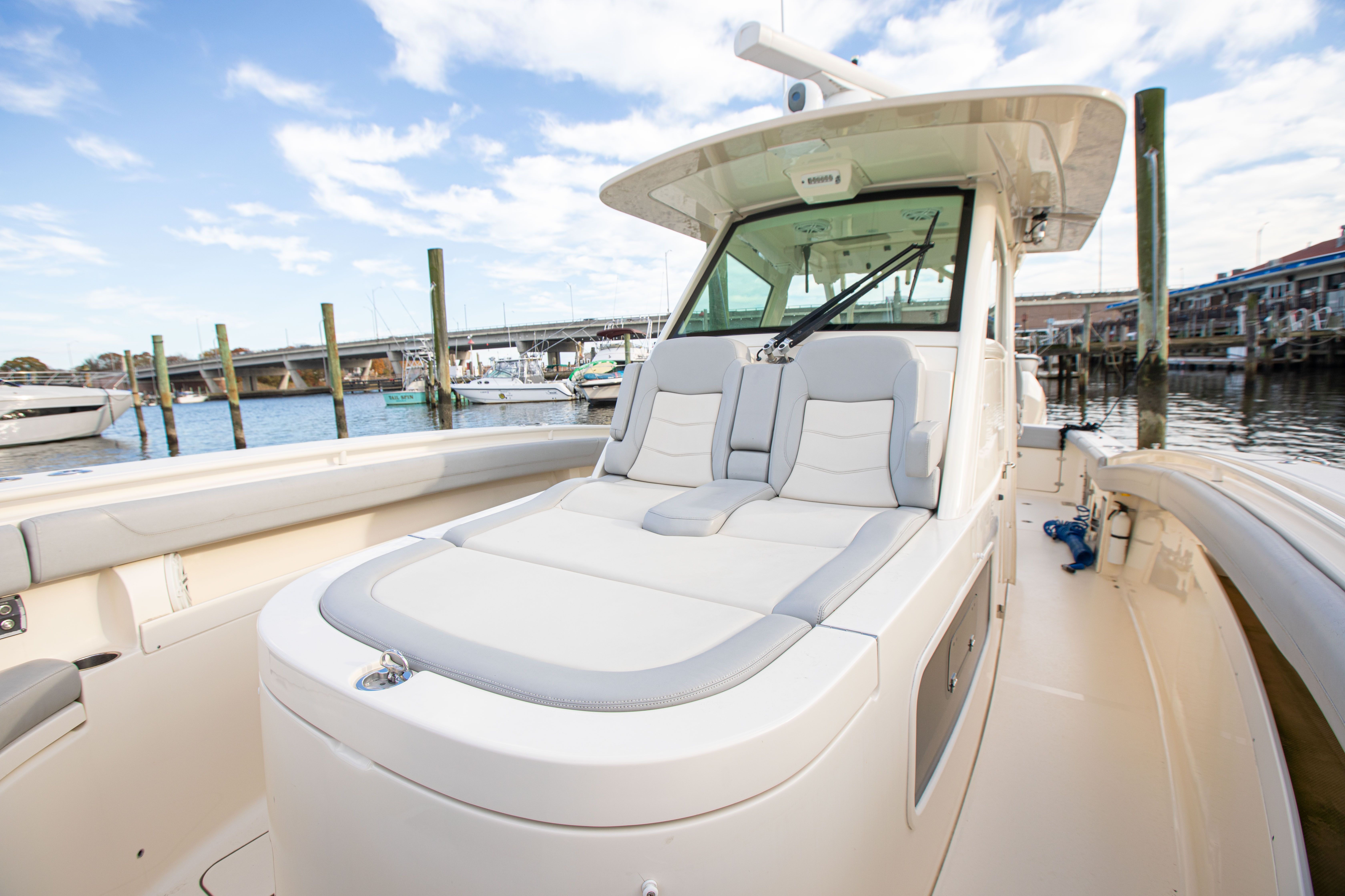 2019 Scout 355 LXF Image Thumbnail #14