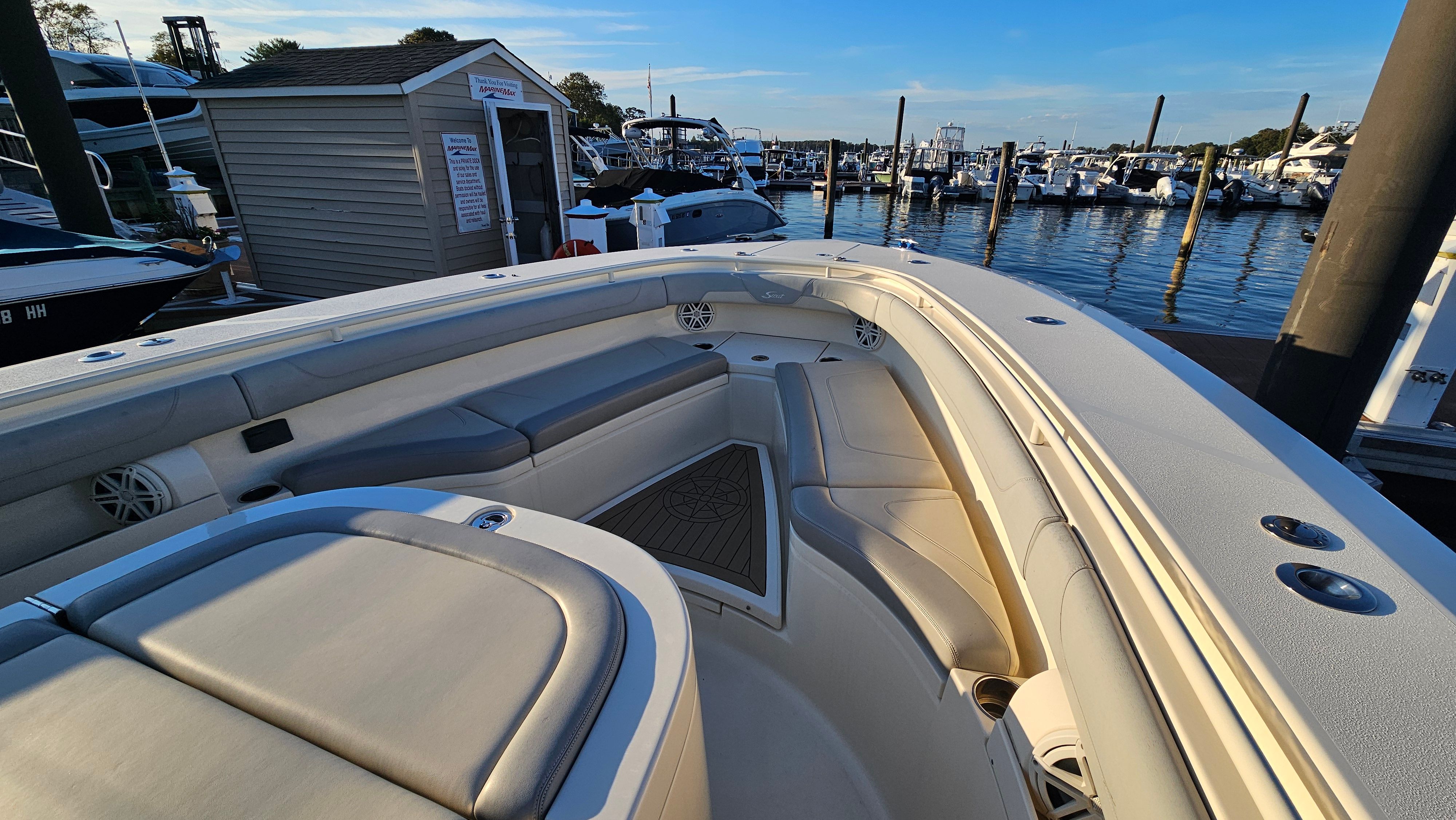 2019 Scout 355 LXF Image Thumbnail #23