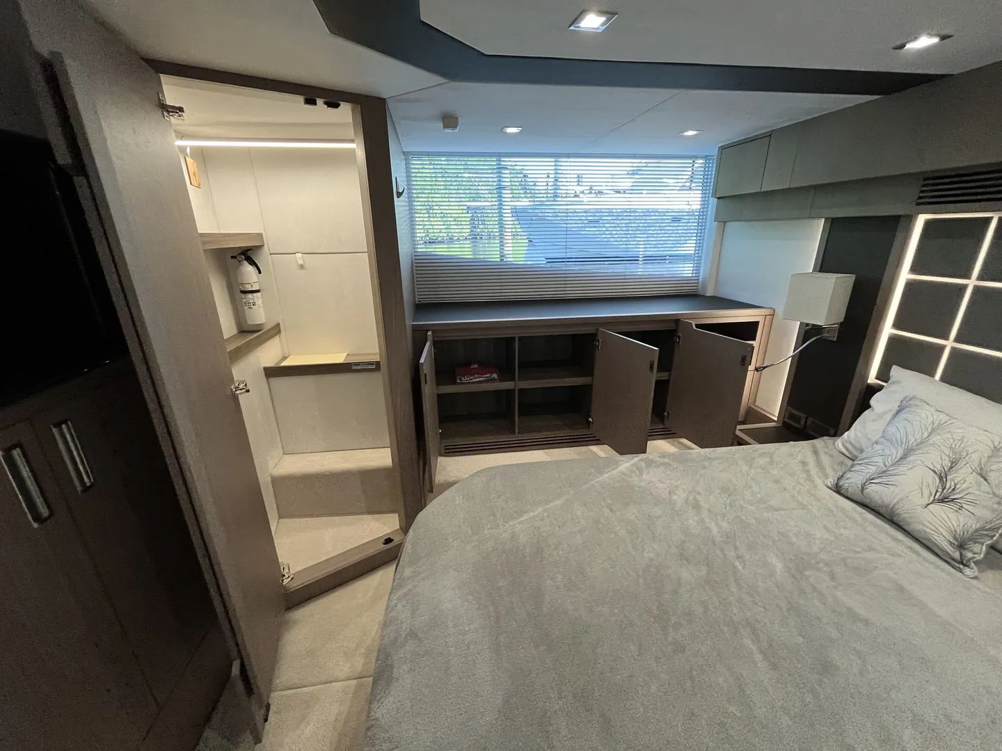 2023 Galeon 500 FLY Image Thumbnail #30