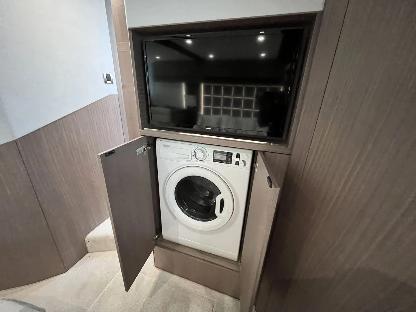 2023 Galeon 500 FLY Image Thumbnail #31