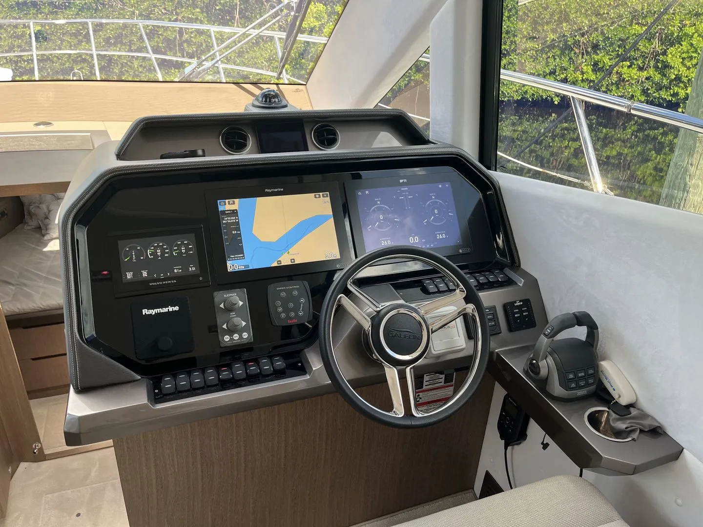 2023 Galeon 500 FLY Image Thumbnail #3