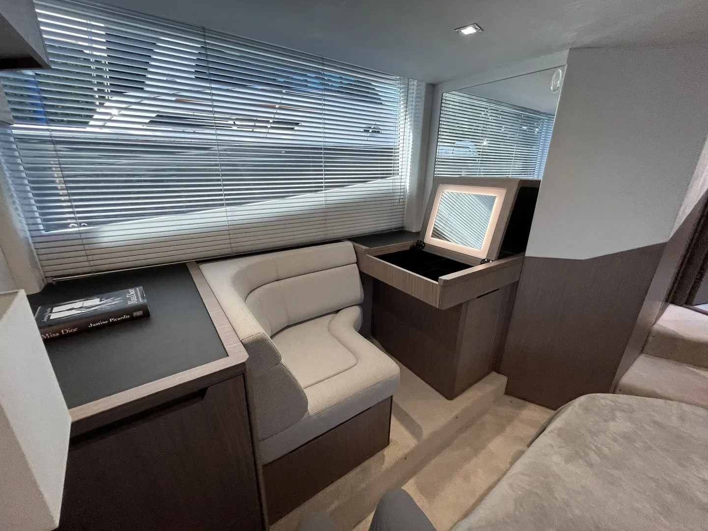 2023 Galeon 500 FLY Image Thumbnail #32