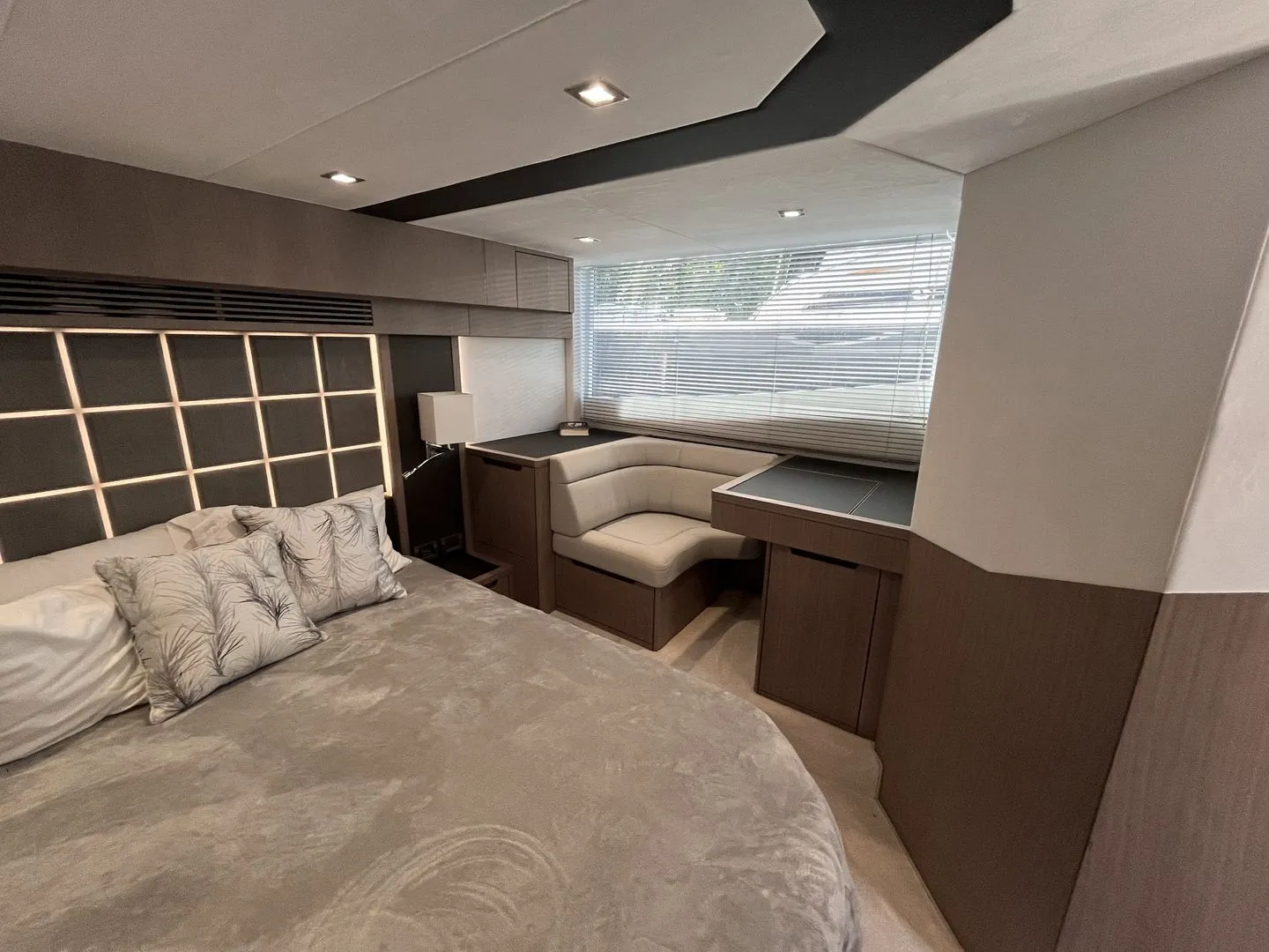 2023 Galeon 500 FLY Image Thumbnail #9