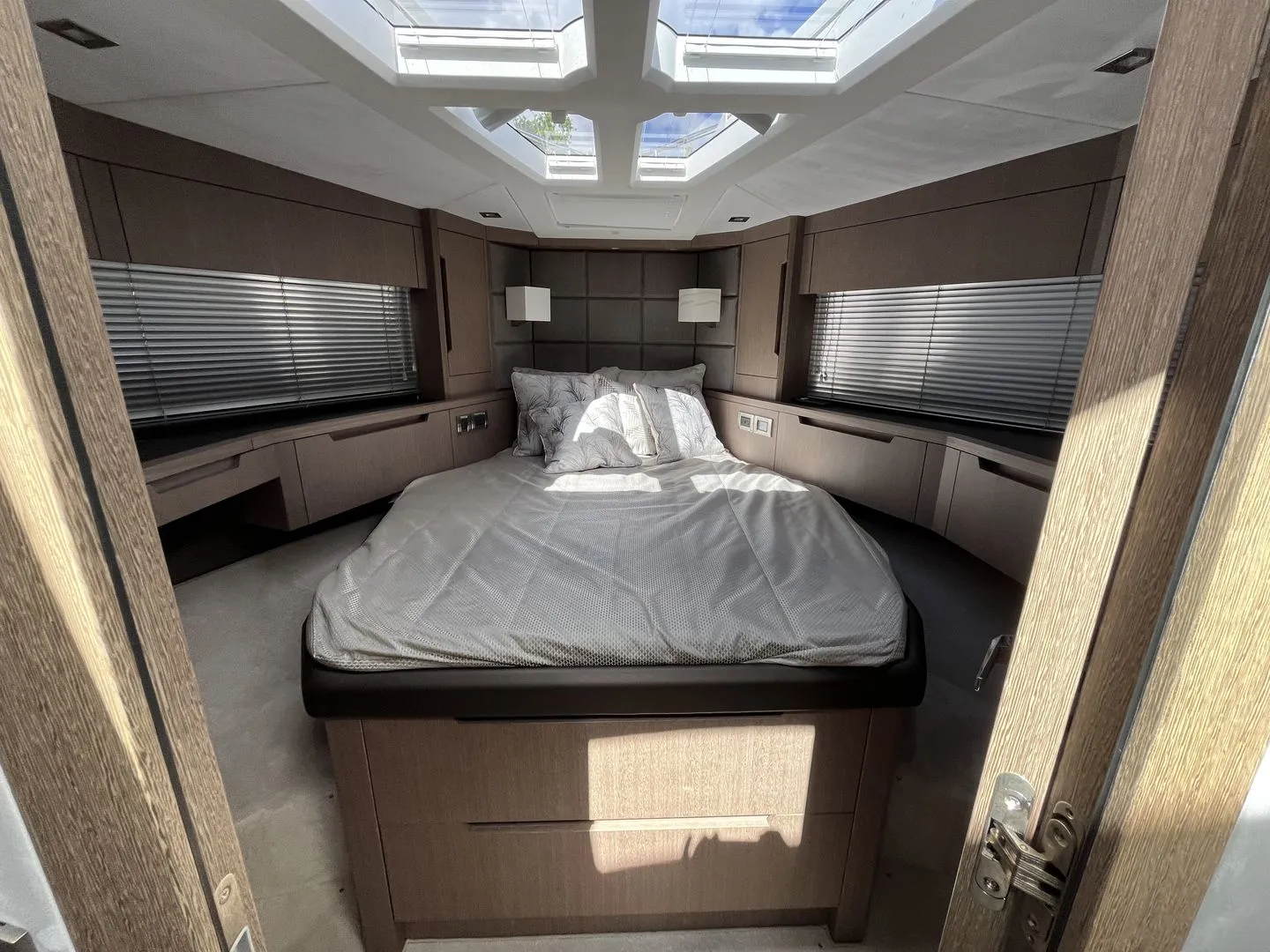 2023 Galeon 500 FLY Image Thumbnail #6
