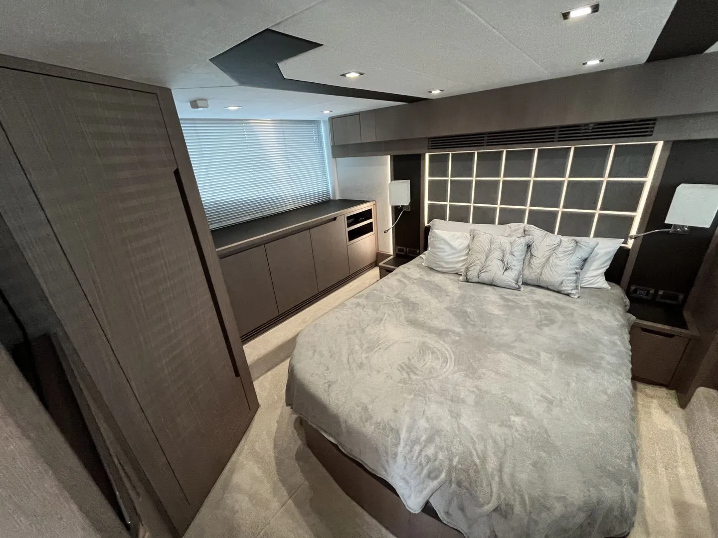 2023 Galeon 500 FLY Image Thumbnail #8