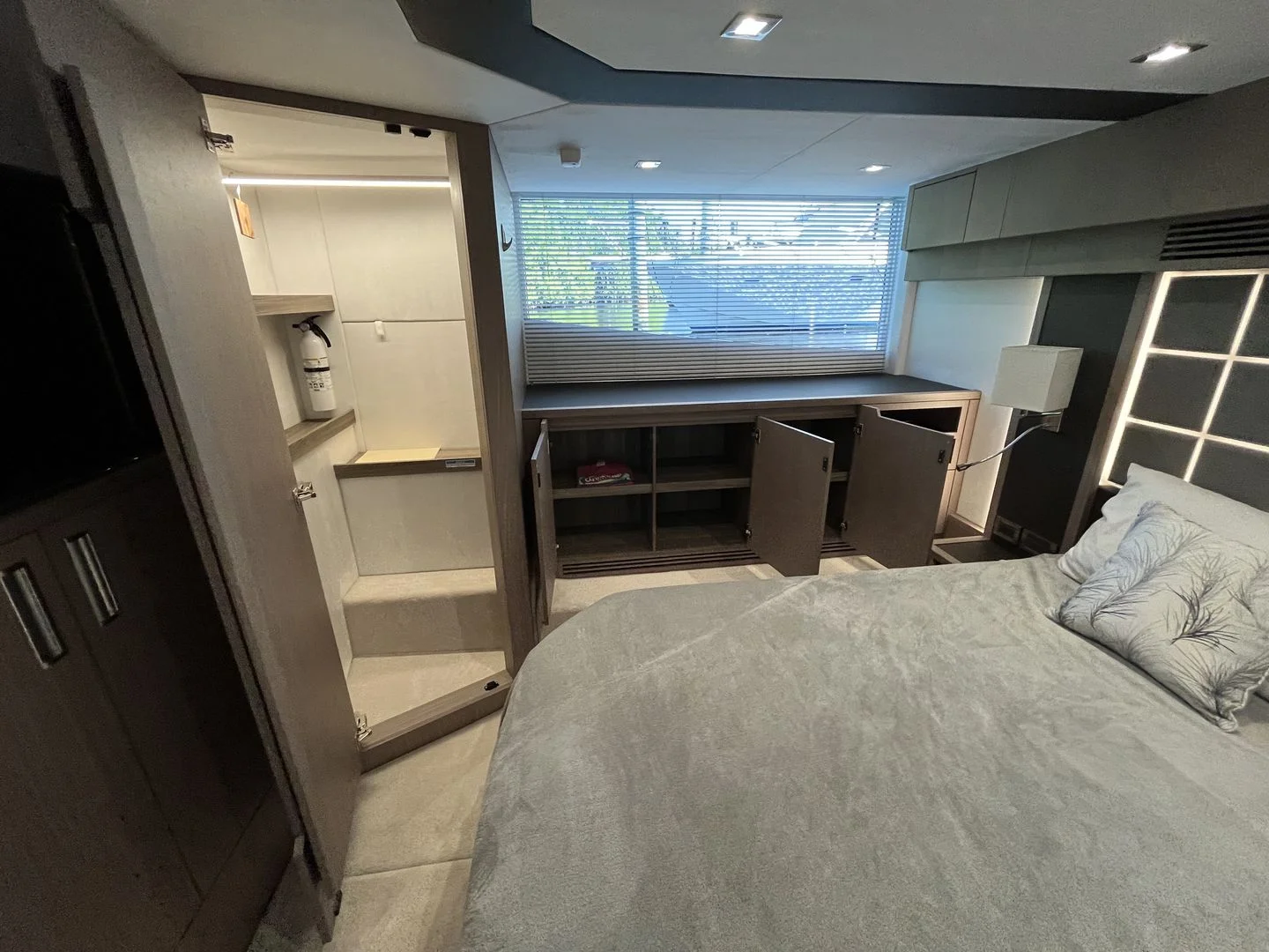 2023 Galeon 500 FLY Image Thumbnail #30