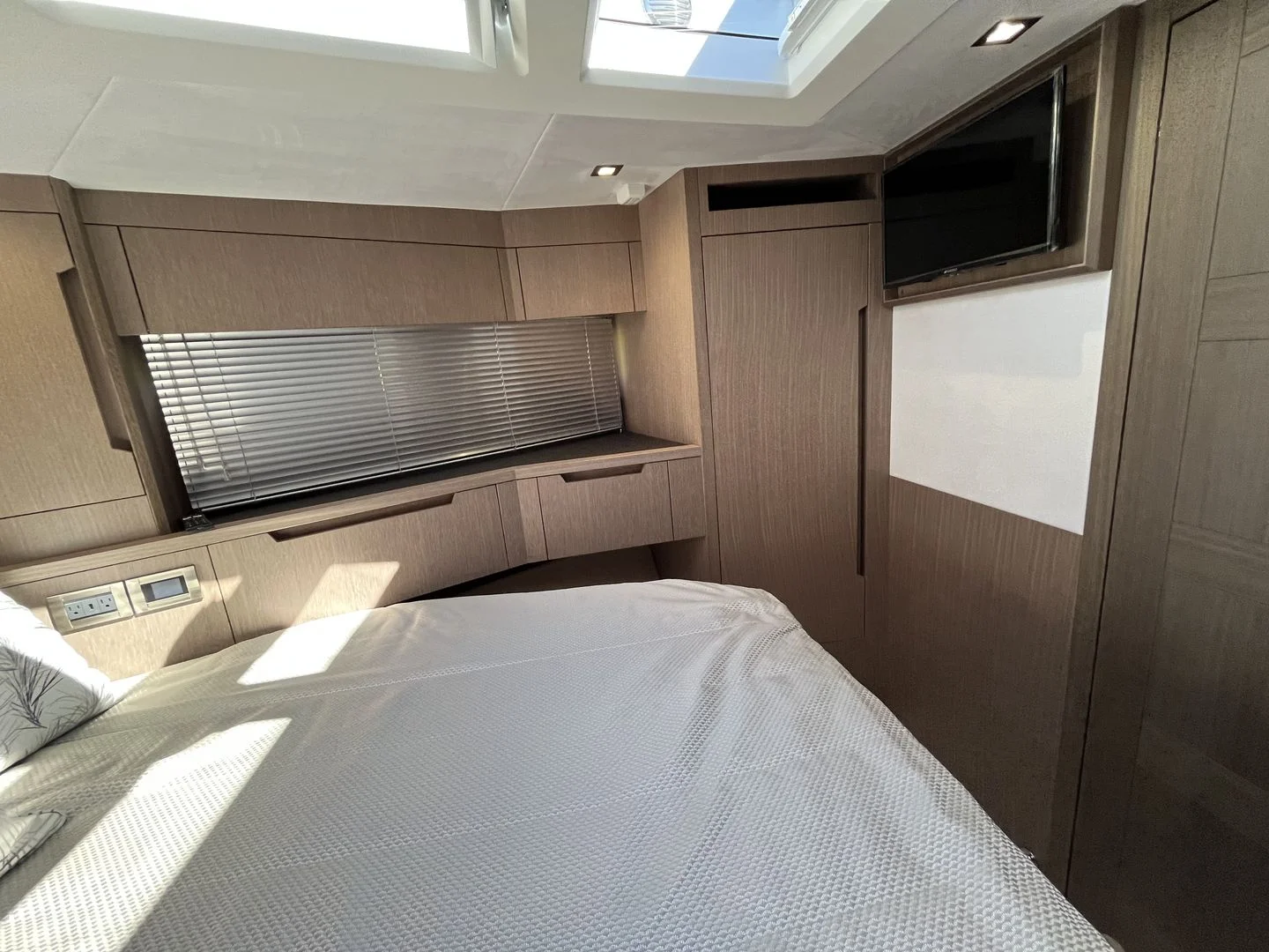 2023 Galeon 500 FLY Image Thumbnail #40