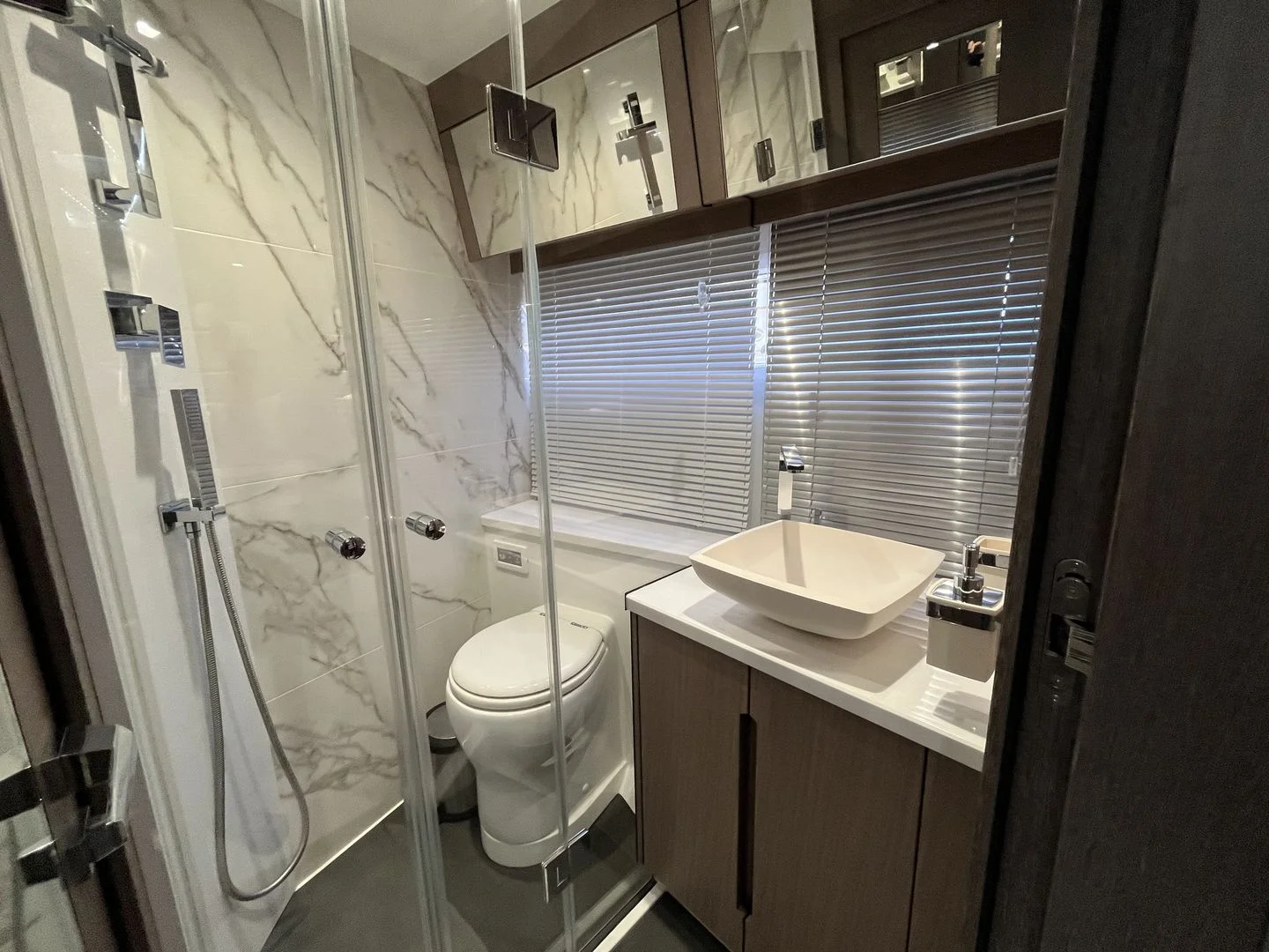 2023 Galeon 500 FLY Image Thumbnail #41