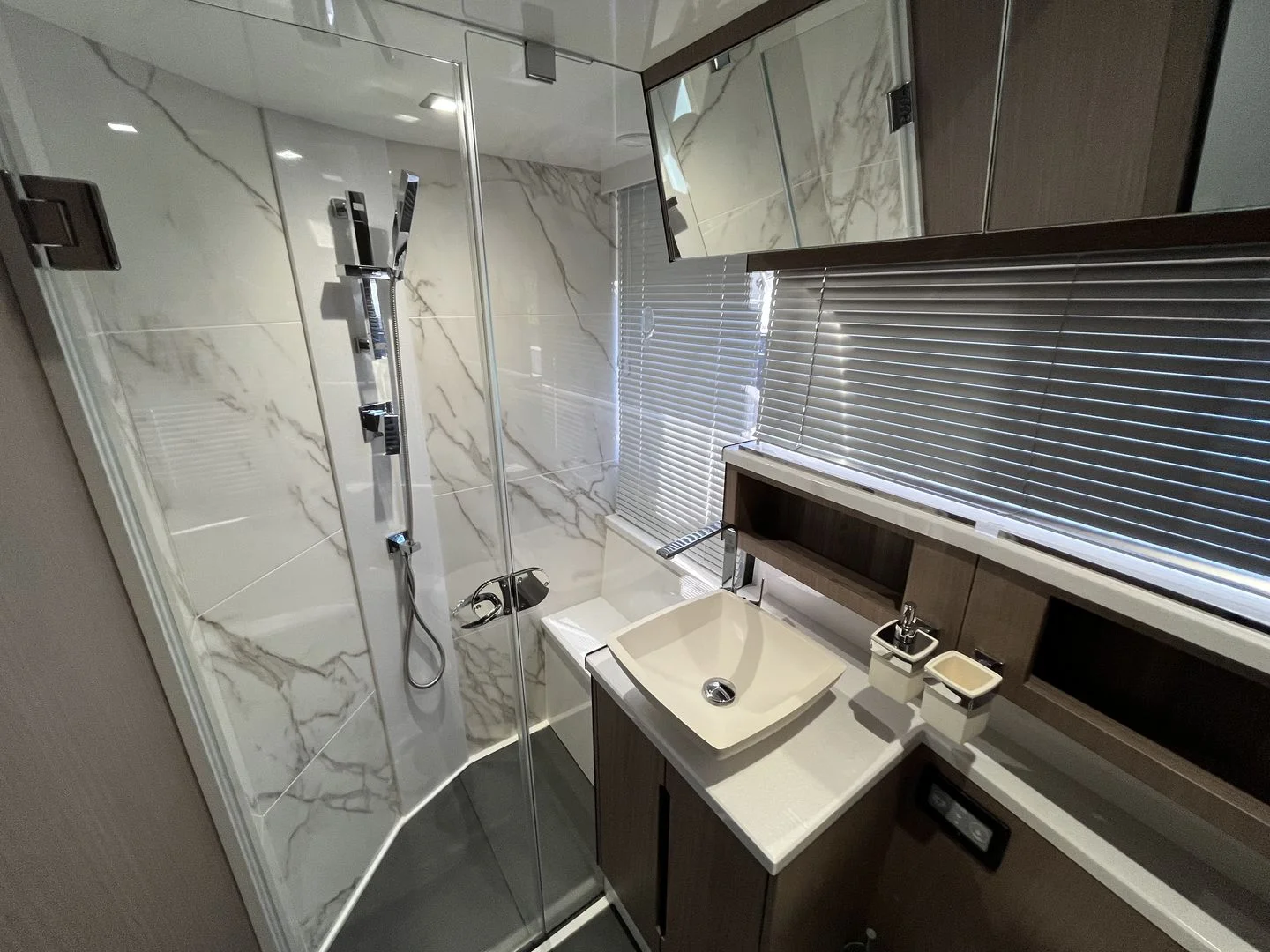 2023 Galeon 500 FLY Image Thumbnail #35