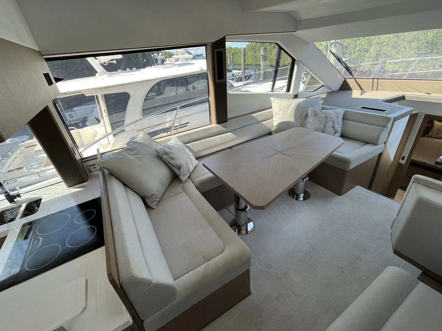 2023 Galeon 500 FLY Image Thumbnail #16