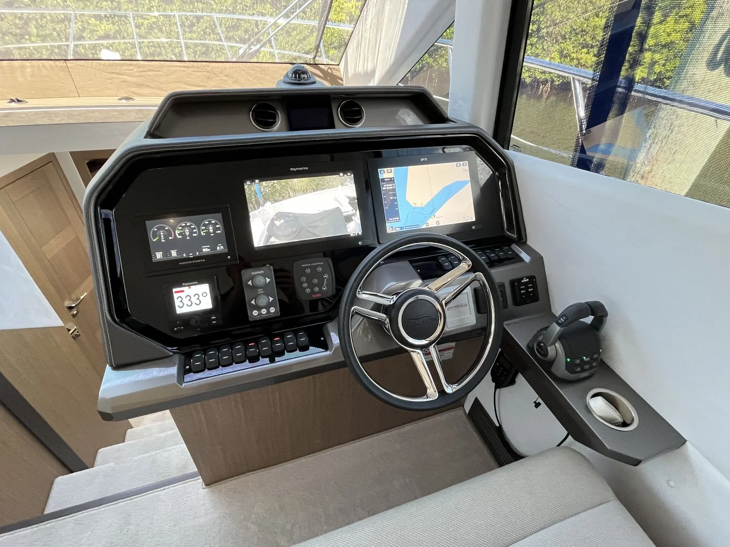 2023 Galeon 500 FLY Image Thumbnail #21