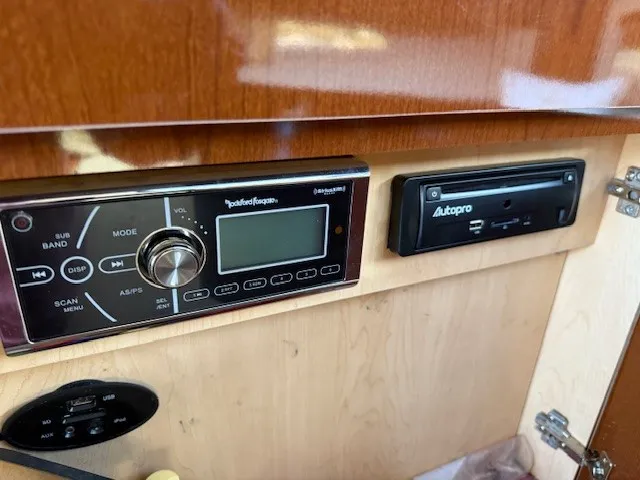 2014 Sea Ray 310 SUNDANCER Image Thumbnail #28