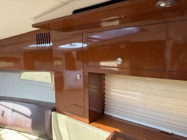 2014 Sea Ray 310 SUNDANCER Image Thumbnail #33