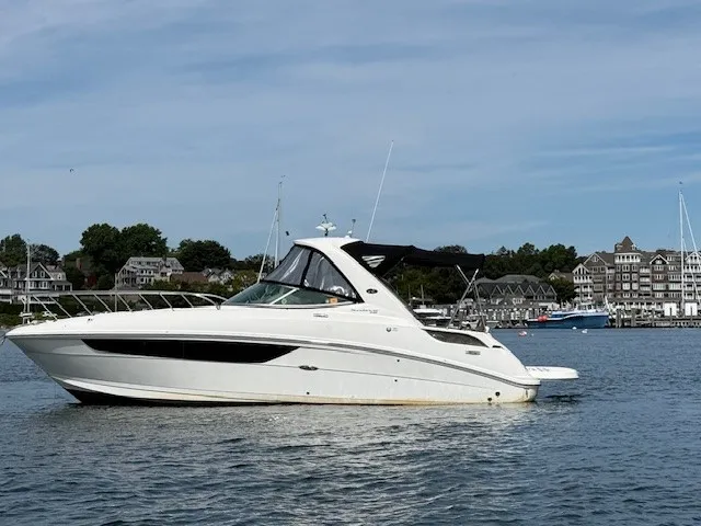 2014 Sea Ray 310 SUNDANCER Image Thumbnail #0