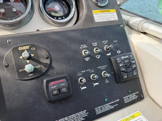 2014 Sea Ray 310 SUNDANCER Image Thumbnail #7