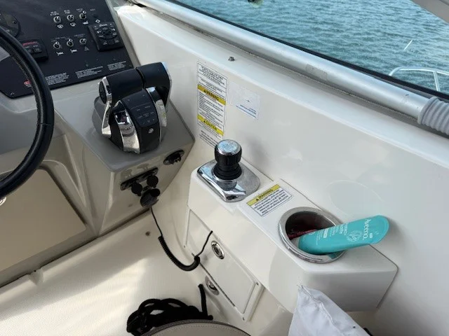 2014 Sea Ray 310 SUNDANCER Image Thumbnail #5