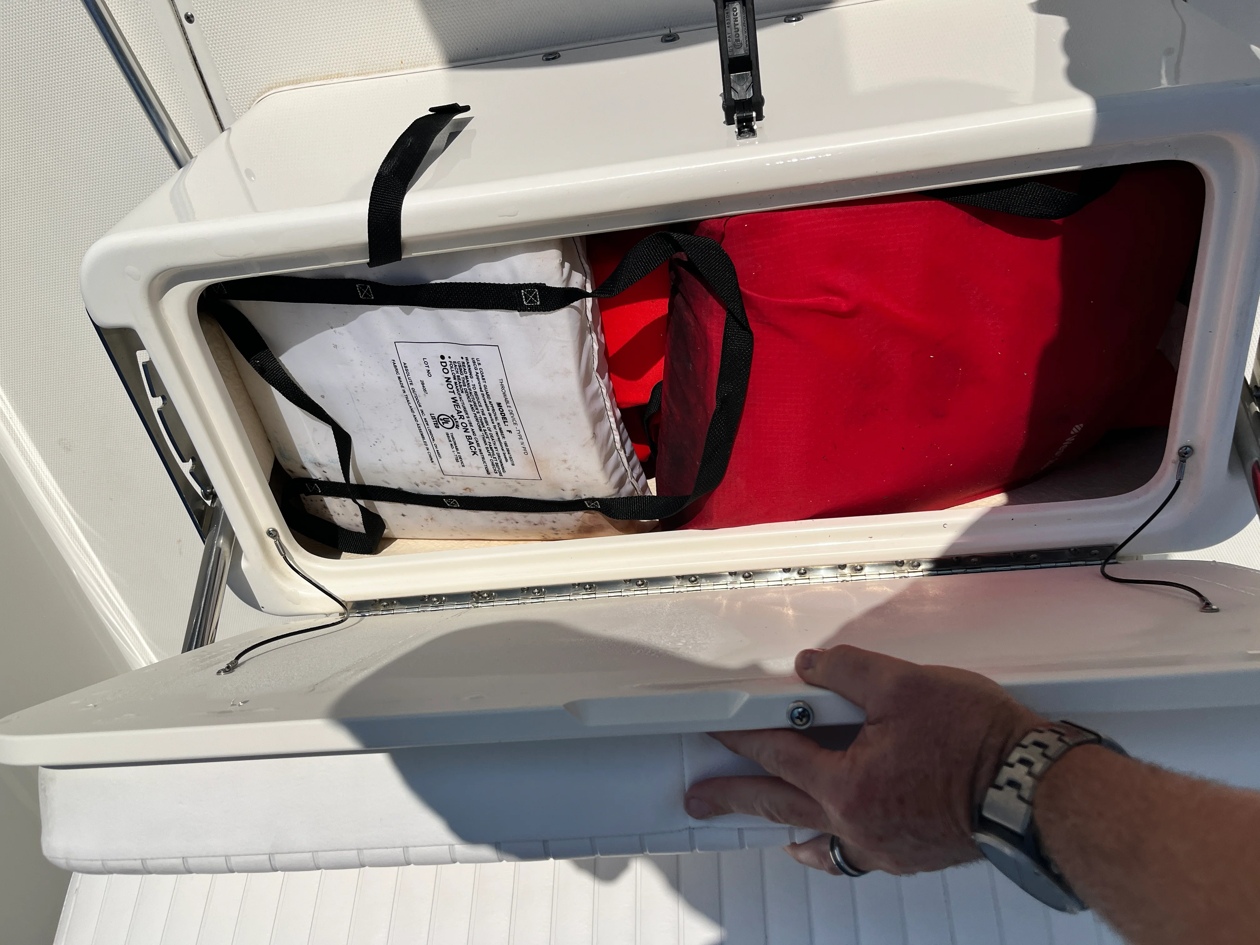 2014 Boston Whaler 190 MONTAUK Image Thumbnail #4