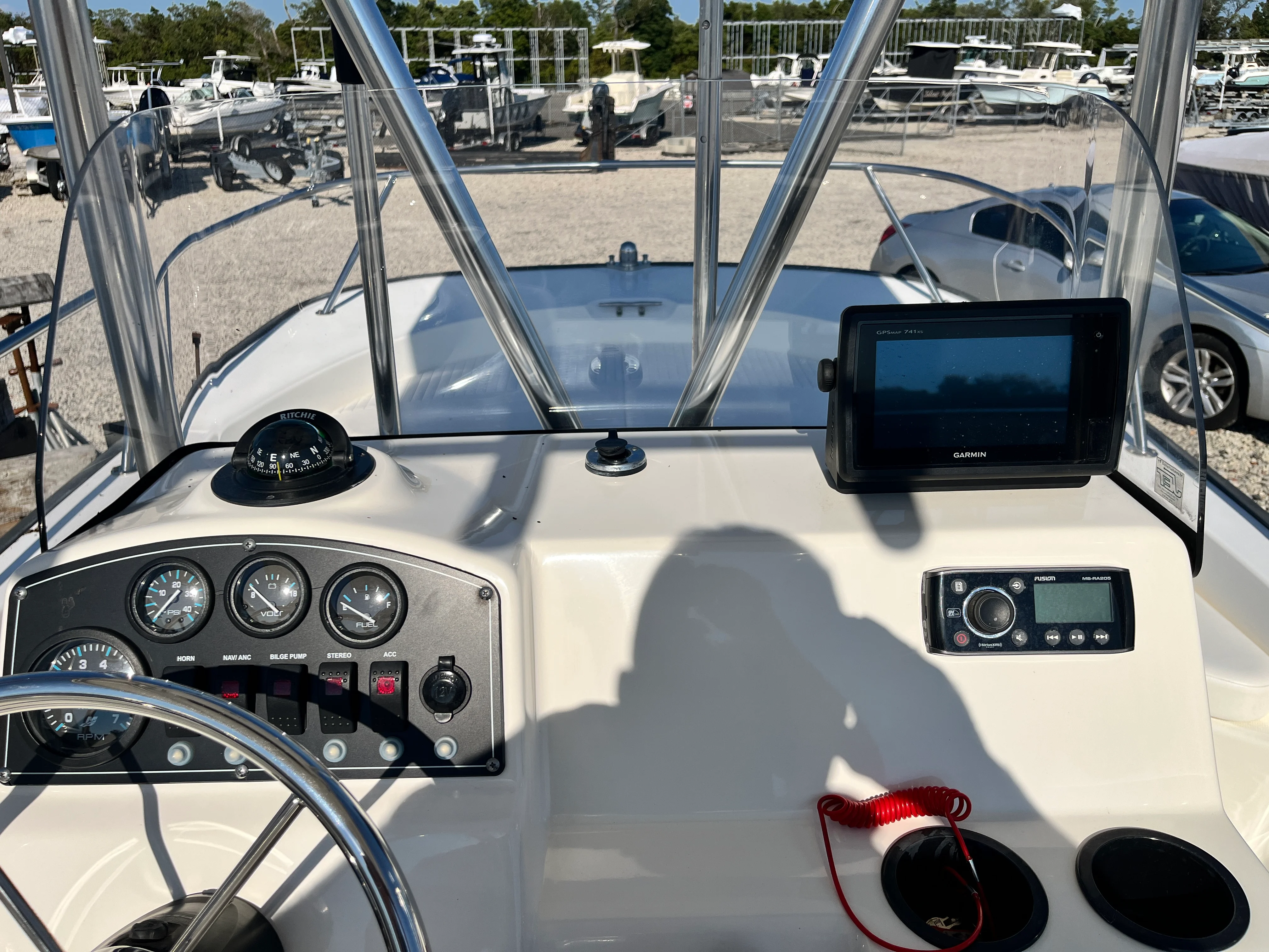 2014 Boston Whaler 190 MONTAUK Image Thumbnail #9