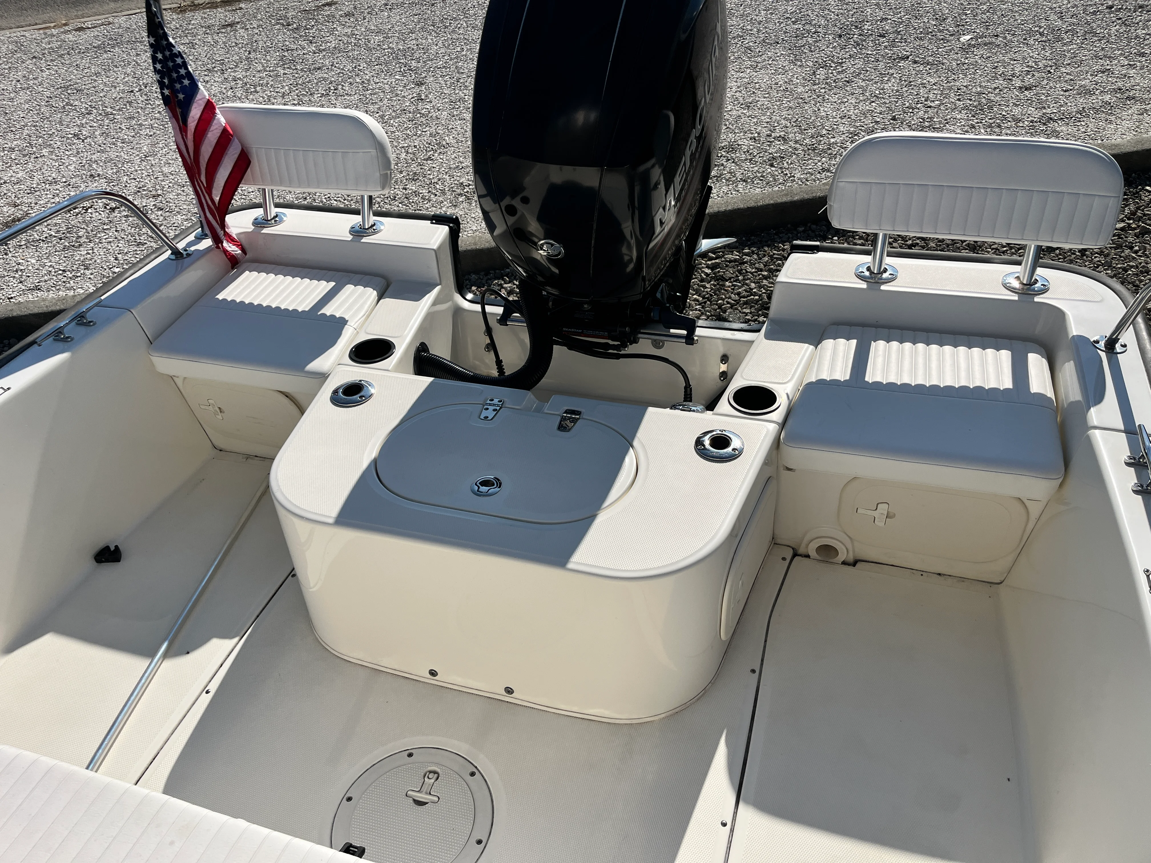 2014 Boston Whaler 190 MONTAUK Image Thumbnail #5