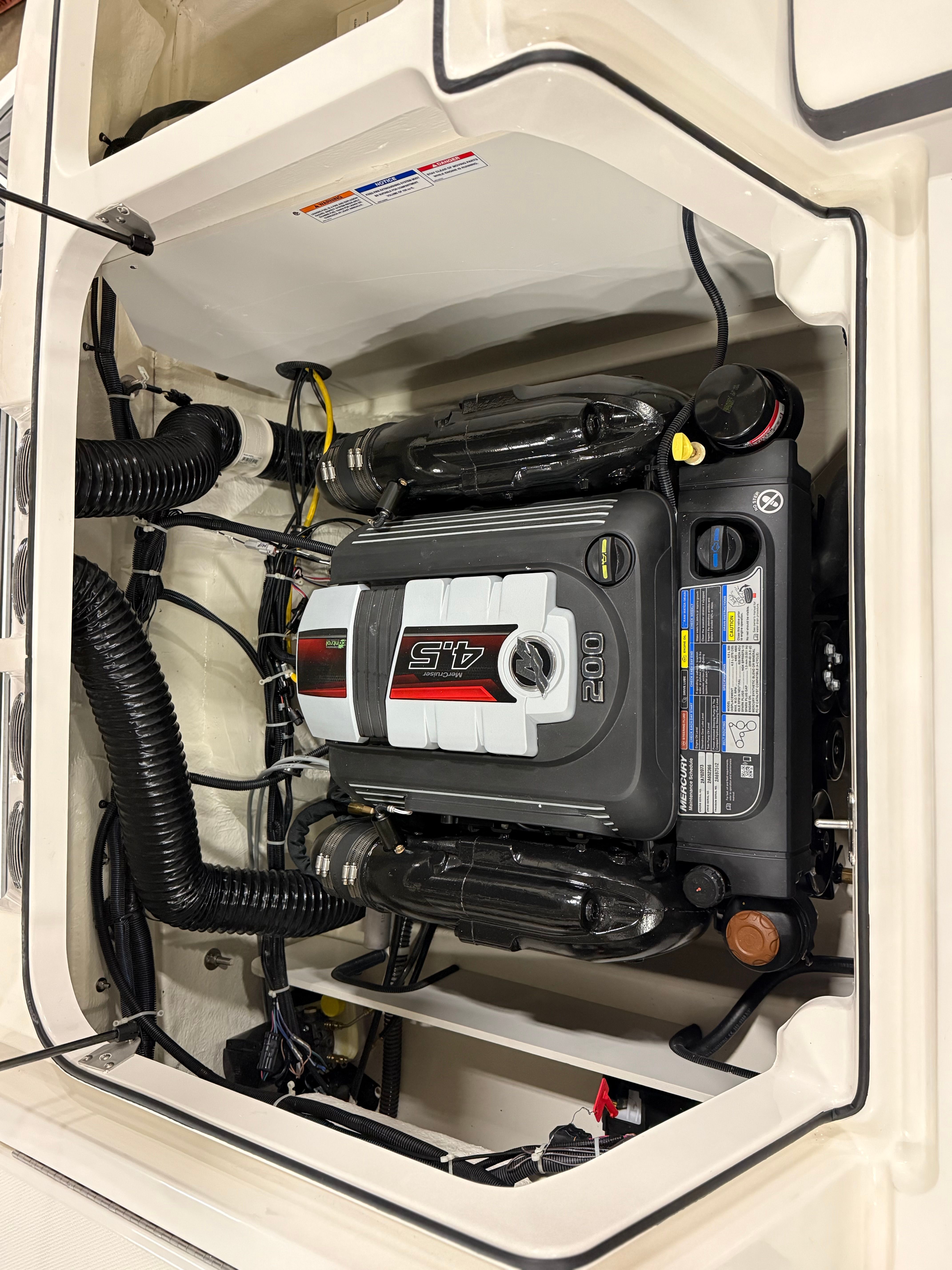 2022 Bayliner VR5 Bowrider I/O Image Thumbnail #21