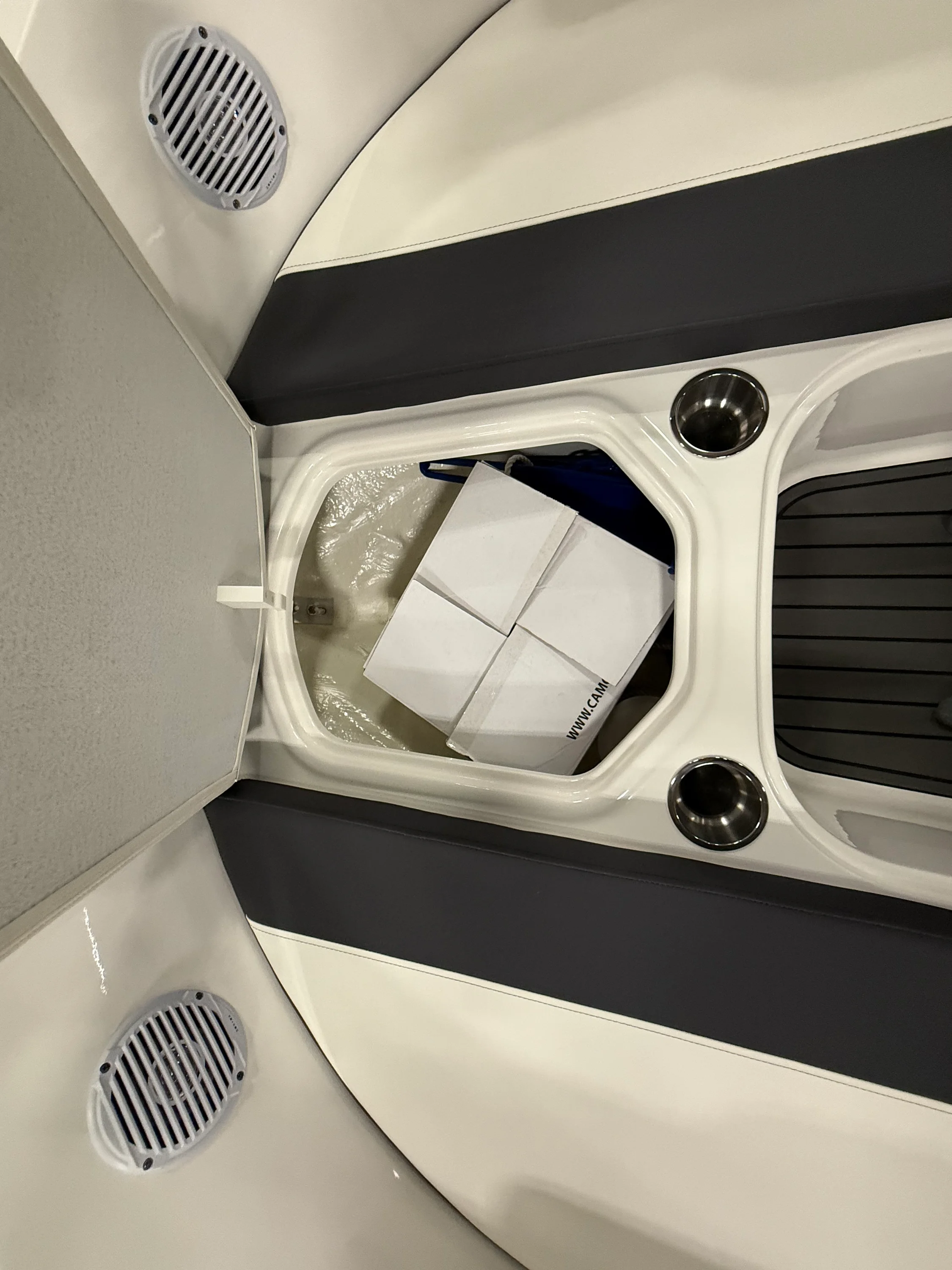 2022 Bayliner VR5 Bowrider I/O Image Thumbnail #18