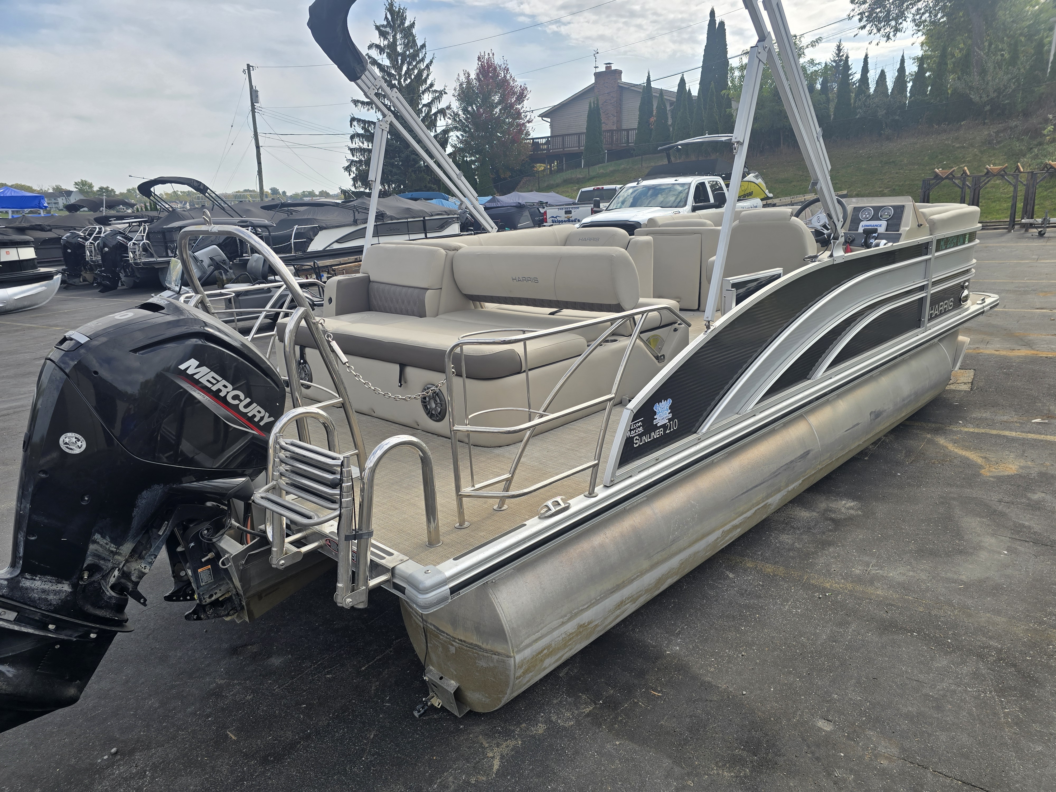 2021 Harris SUNLINER 210 Image Thumbnail #2