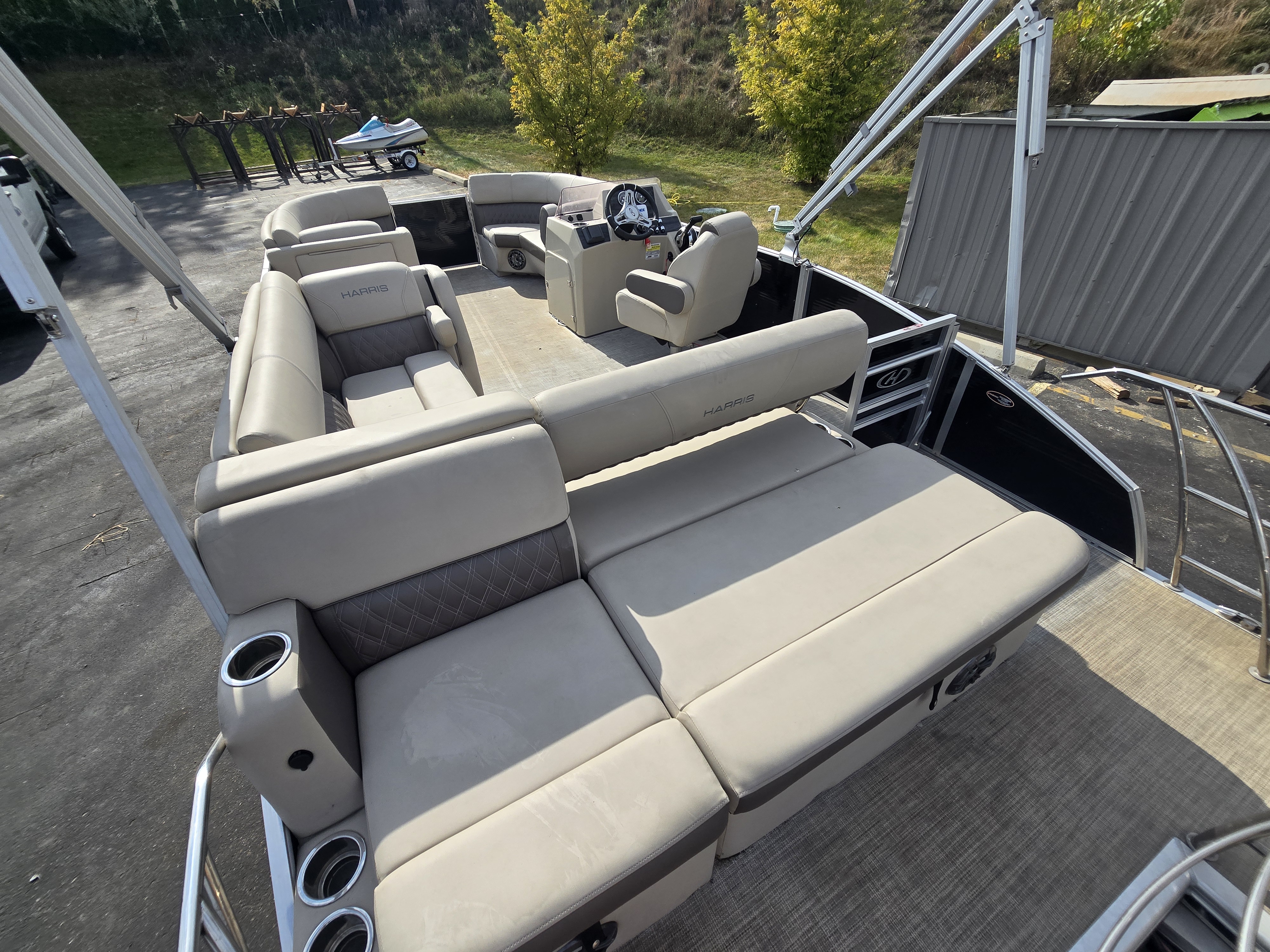 2021 Harris SUNLINER 210 Image Thumbnail #5